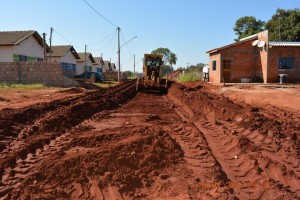 Pavimentação de ruas do Nova Era e Nova Esperança, em Itaquiraí. Obras entram em fase final (6)