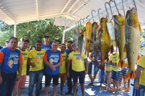 Autoridades conferiram de perto peixes pescados durante a Itaquipesca 2017