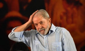 x74478081_Former-Brazilian-president-Luiz-Inacio-Lula-da-Silva-gestures-during-a-campaign-rally-to-la.jpg.pagespeed.ic.RYvR-Vf0Sw