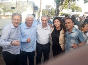 João Medina presidente do PSDB de Iguatemi, Presidente da Câmara Jesus Milane, governador Reinaldo Azambuja, prefeita Patrícia e o proprietário do Jornal e Site Por Dentro do Assunto Nei Santana.