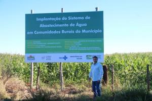 Carlinhos esteve em visita a colônia botelha Guassu que será beneficiada com a rede de abastecimento de água, através de emenda parlamentar que irá beneficiar também o Assentamento Água Viva.