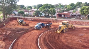 Complexo esportivos sendo construído na entrada da cidade