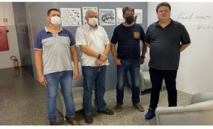 Hélio Cardoso (Diretor de RH da Dimatex), Gerente Guedes (Desenvolvimento Econômico da Prefeitura de Naviraí), empresário Odenir Marion, e o vice-prefeito Márcio Araguaia