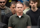 Médico passa a noite na casa de Bolsonaro após nova crise de soluços