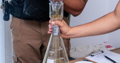 Polícia prende norte-americano que chefiava laboratório de drogas Polícia prende norte-americano que chefiava laboratório de drogas