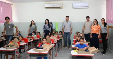 Prefeitura de Itaquiraí entregou mais de 2.6 mil kits escolares para os estudantes da rede municipal
