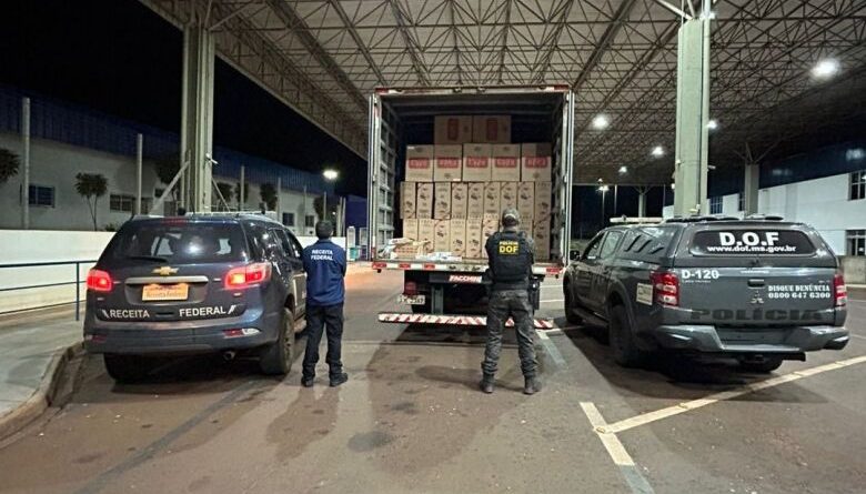 Mais de 22 mil pacotes de cigarros contrabandeados são apreendidos em depósito clandestino