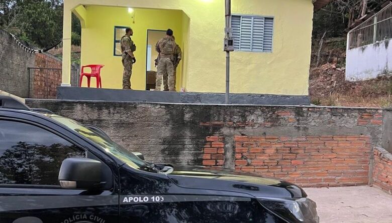 Suspeita de envolvimento em três homicídios em MS é presa no Mato Grosso