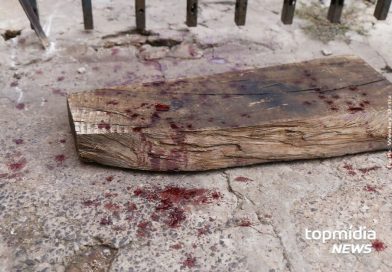 Adolescente trans agride os pais com madeira e ameaça de morte: ‘vou beber seu sangue’