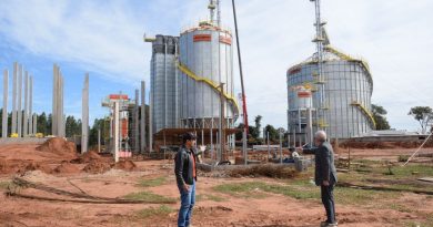 Prefeito Lídio Ledesma visita instalações da Cooperschutz empresa que reforçará o agronegócio no município e região