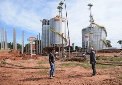 Prefeito Lídio Ledesma visita instalações da Cooperschutz empresa que reforçará o agronegócio no município e região