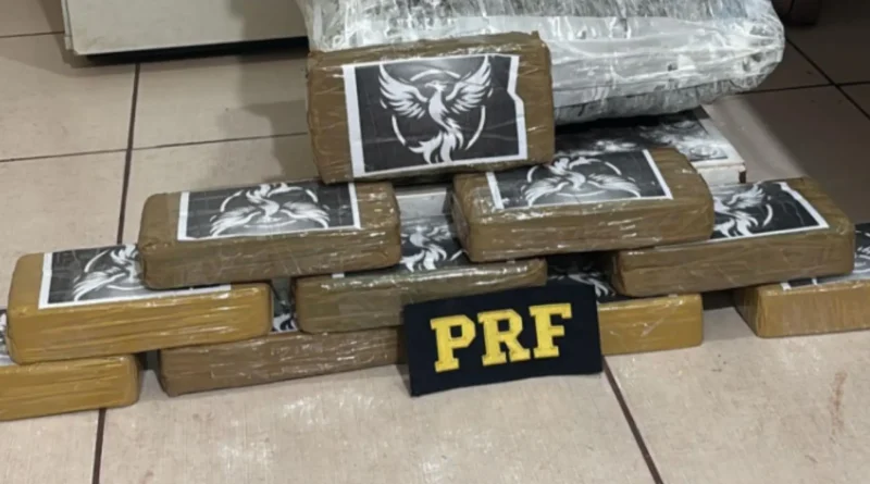 Marido de secretária municipal é preso pela PRF com 10 kg de cocaína Marido de secretária municipal é preso pela PRF com 10 kg de cocaína