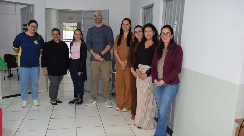 IGUATEMI: Jansen e Patrícia visitam Centro de Atendimento Especializado