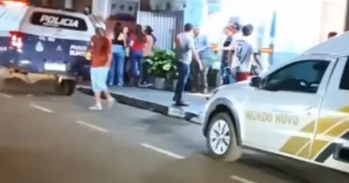 Jovem leva tiros na cabeça e é morto brutalmente no centro de Mundo Novo