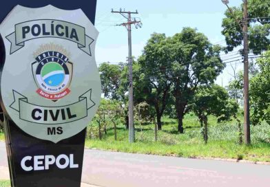PM tem viatura cercada durante prisão por estupro e mulher é atingida por bala de borracha