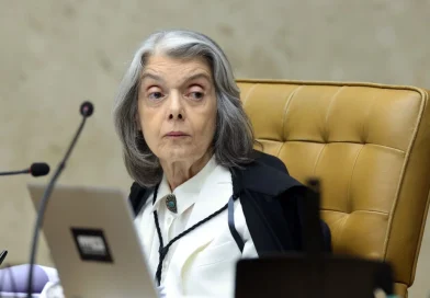 STF- ‘Profunda consternação’: Cármen Lúcia pede desculpas aos brasileiros
