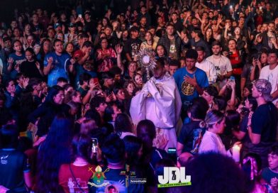 Jornada da Juventude terá shows nacionais, festa das cores e pregação em Dourados