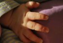 Mãe vai parar na delegacia após sair para beber e perder bebê de 3 meses em Campo Grande