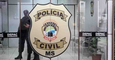 Mulher perde R$ 1 mil após criminoso ameaçar expor fotos íntimas do marido a policial
