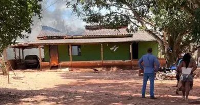 Dois corpos são encontrados após incêndio em casa de Itaquiraí