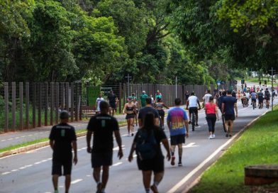 Caminhar a partir de 3 mil passos por dia já pode trazer benefícios à saúde Caminhar a partir de 3 mil passos por dia já pode trazer benefícios à saúde