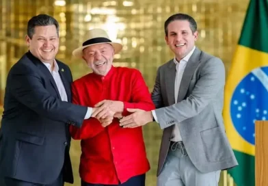 Alcolumbre negociará indulto ou anistia de Jair Bolsonaro em troca de reeleição